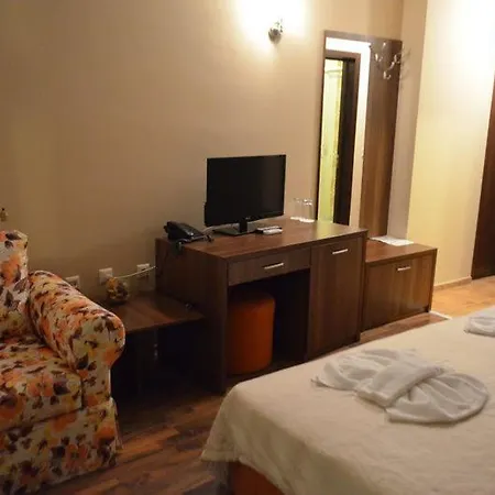 семеен звезда Hotel