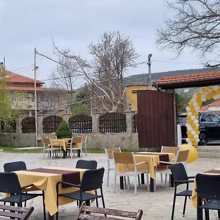 семеен звезда 酒店 Sudievo