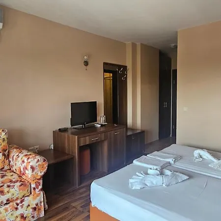 семеен звезда Ξενοδοχείο